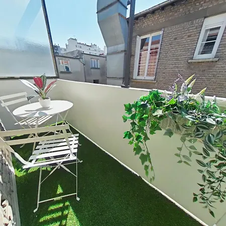 Apartment Logement Place D'erlon Hypercentre Avec Balcon Reims