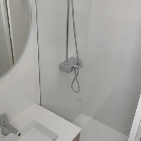 Logement Place D'erlon Hypercentre Avec Balcon Reims